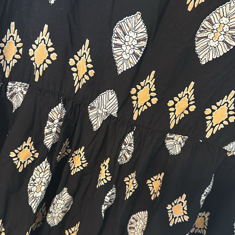 Black/ print flowy sundress - Picture 7 of 8